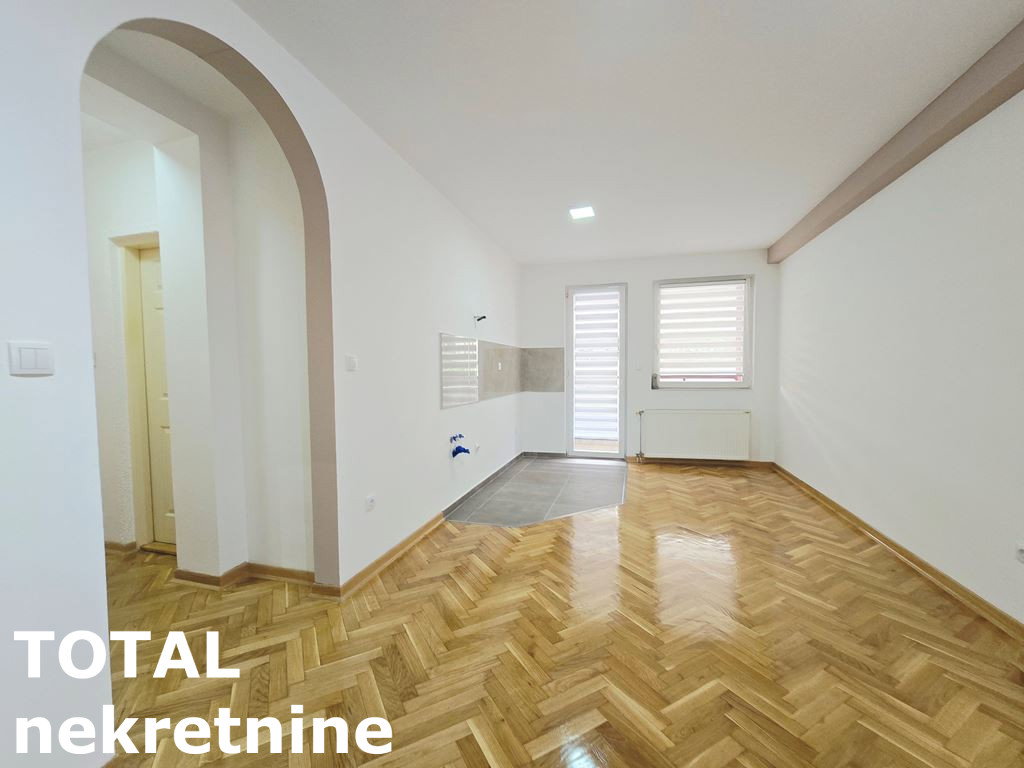 Stan Prodaja Novi Sad  40 m2