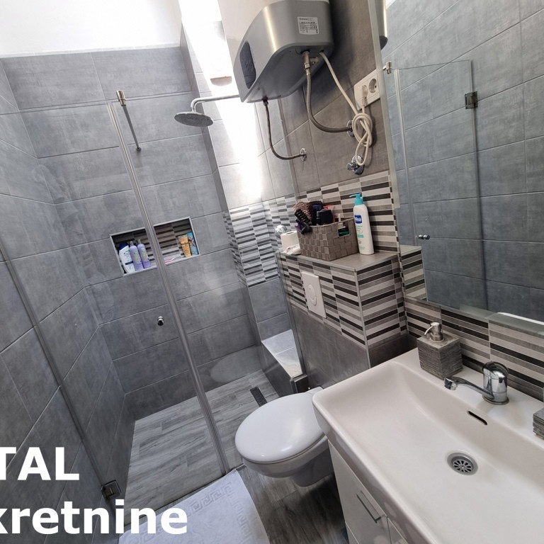 Troiposoban stan na prodaju, Bulevar, Novi Sad, 77m², 198.800 €