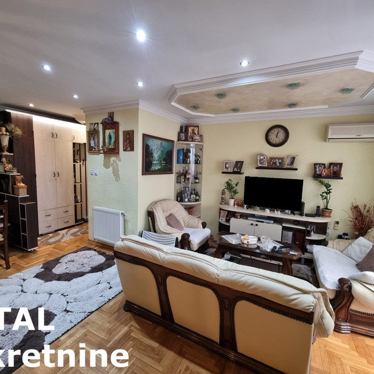 Stan Prodaja Novi Sad  77 m2