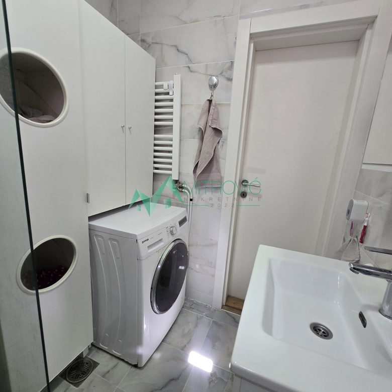 Troiposoban stan na prodaju, Nova Detelinara, Novi Sad, 72m², 185.400 €