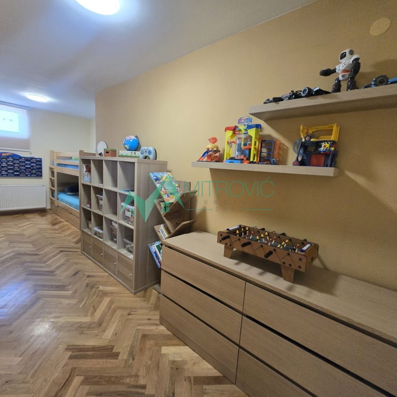 Stan Prodaja Novi Sad  72 m2
