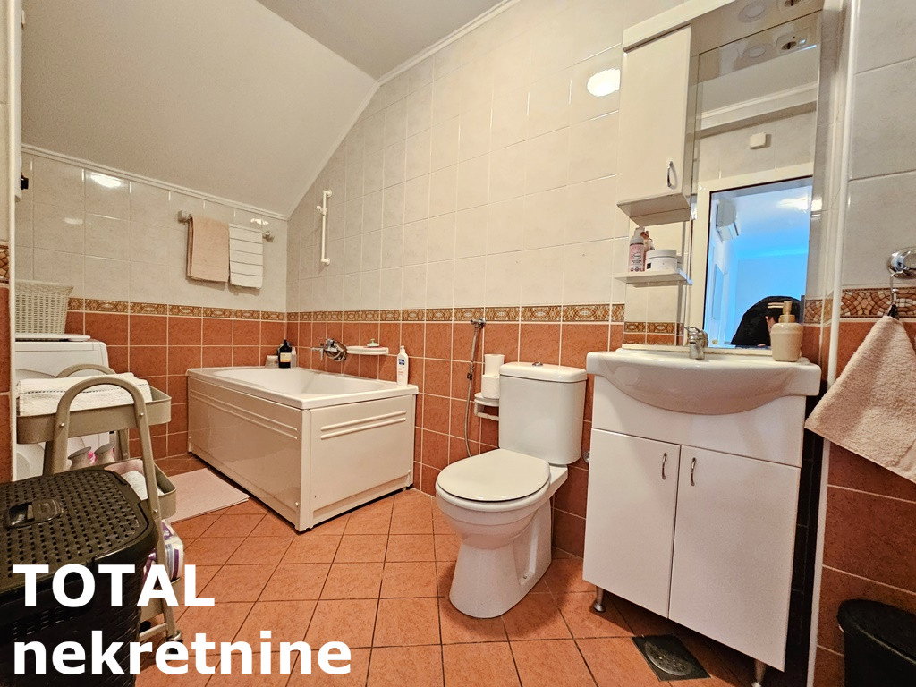 Troiposoban stan na prodaju, Grbavica, Novi Sad, 80m², 200.000 €