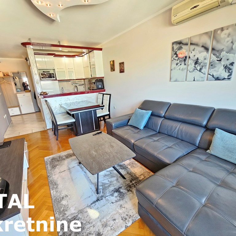 Stan Prodaja Novi Sad  80 m2