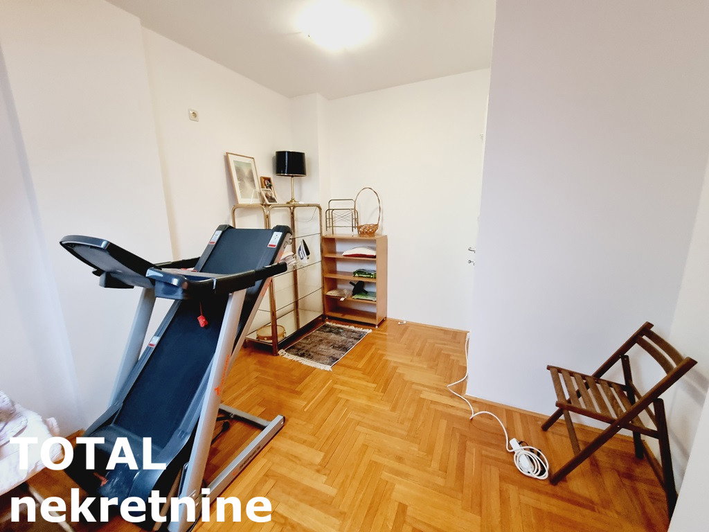 Troiposoban stan na prodaju, Socijalno, Novi Sad, 80m², 236.900 €