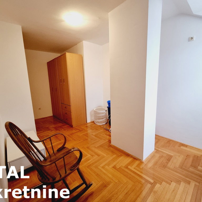 Troiposoban stan na prodaju, Socijalno, Novi Sad, 80m², 236.900 €