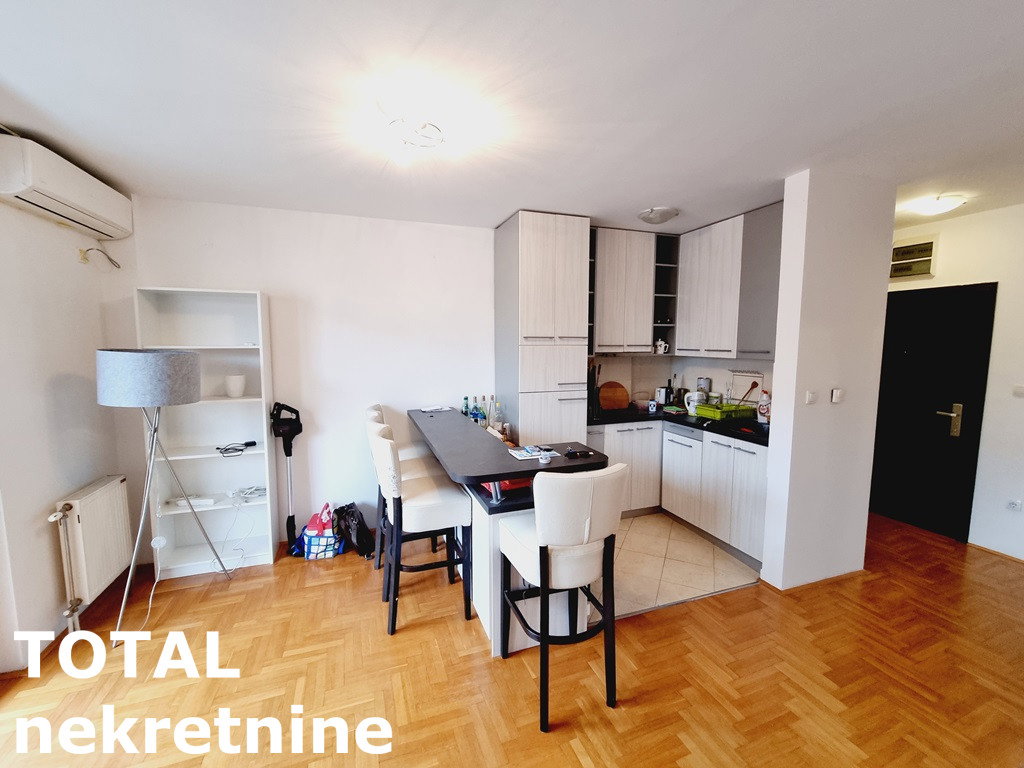 Stan Prodaja Novi Sad Socijalno 80 m2