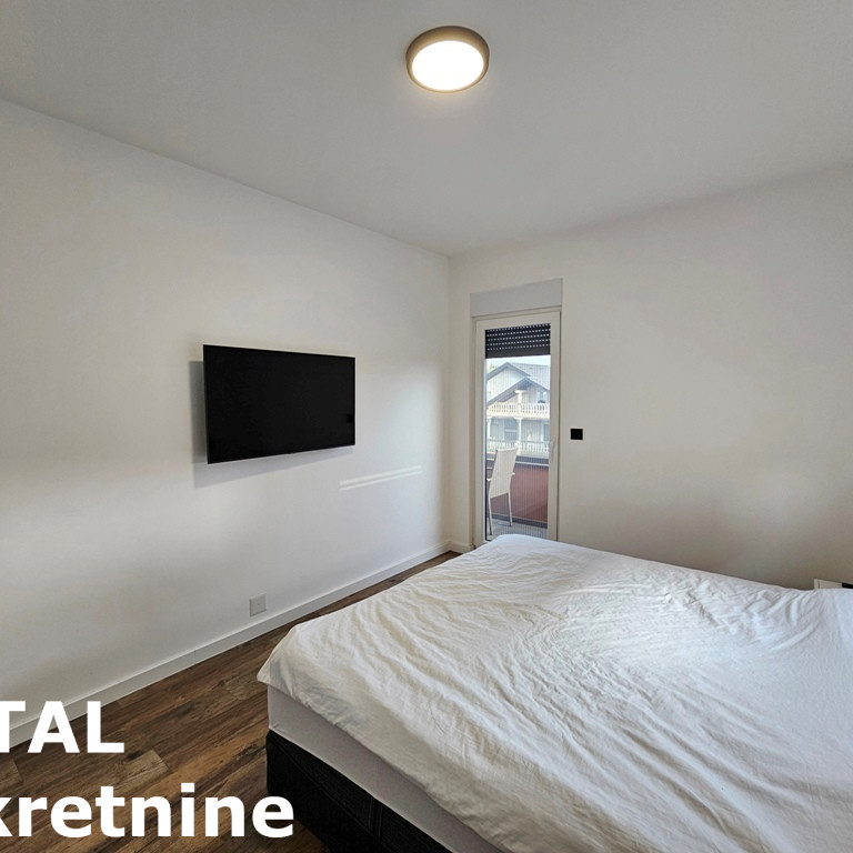 Troiposoban stan na prodaju, Novo Naselje, Novi Sad, 87m², 300.000 €