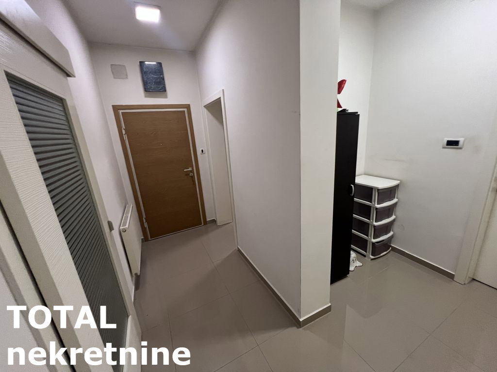 Trosoban stan na prodaju, Veternik, Novi Sad, 87m², 170.000 €