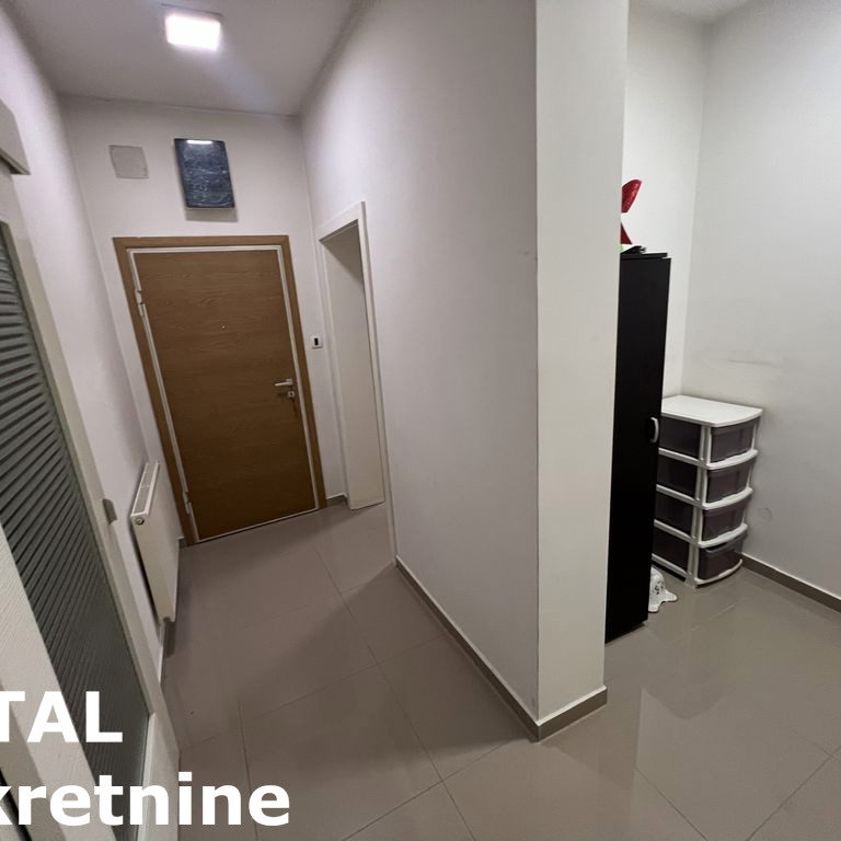 Trosoban stan na prodaju, Veternik, Novi Sad, 87m², 170.000 €