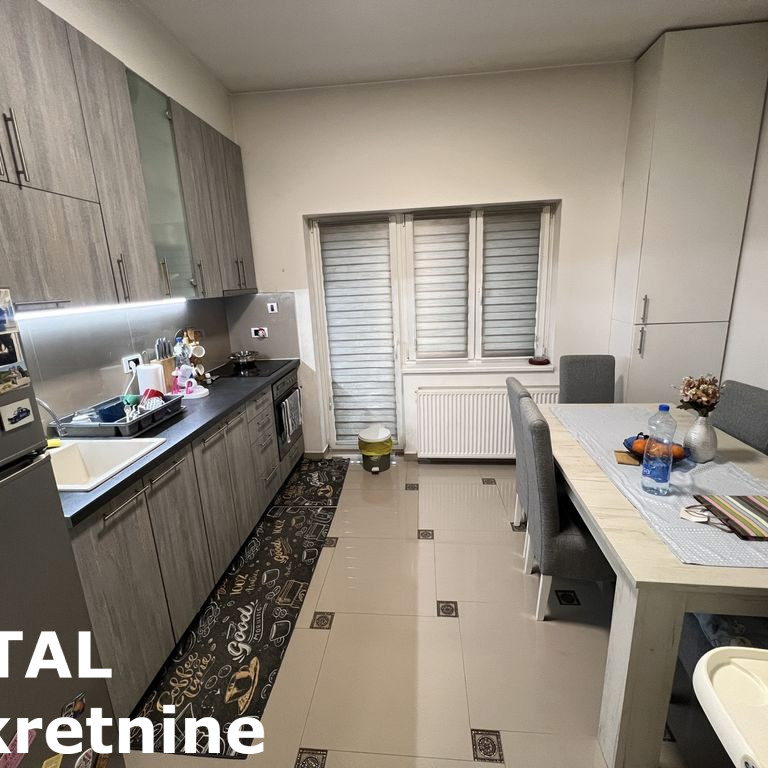 Stan Prodaja Novi Sad  87 m2