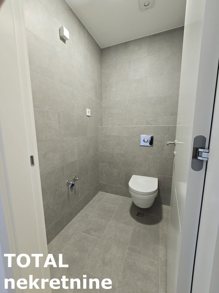 Troiposoban stan na prodaju, Centar, Novi Sad, 86m², 393.880 €