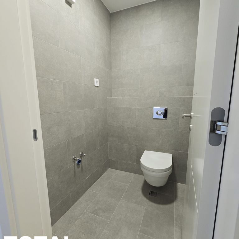 Troiposoban stan na prodaju, Centar, Novi Sad, 86m², 393.880 €