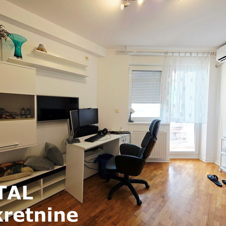 Troiposoban stan na prodaju, Grbavica, Novi Sad, 79m², 260.000 €