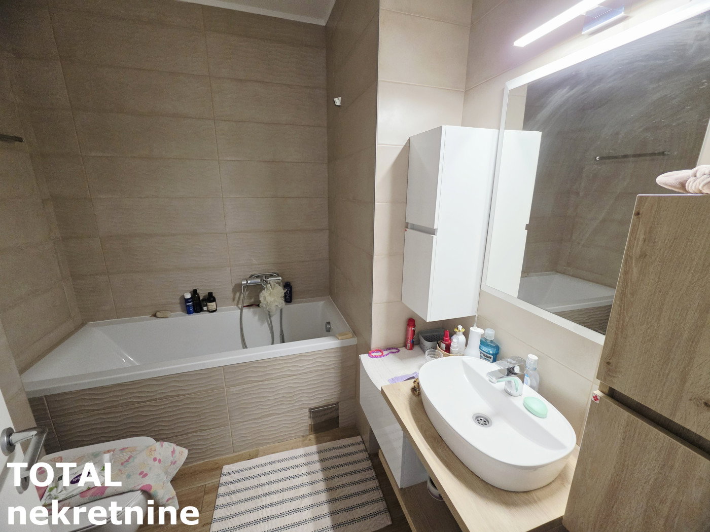 stanovi-3-5-re-sajam-1102999-9lrcd Troiposoban stan na prodaju, Sajmište, Novi Sad, 104m², 350.000 €