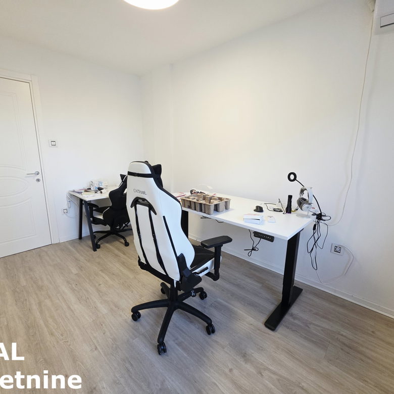Troiposoban stan na prodaju, Sajmište, Novi Sad, 104m², 350.000 €