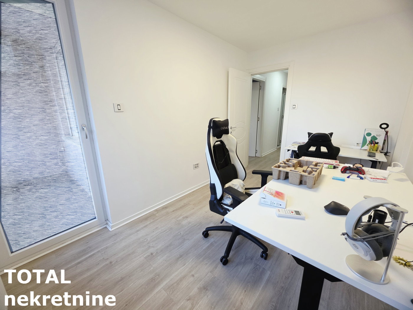 stanovi-3-5-re-sajam-1102999-s29cl Troiposoban stan na prodaju, Sajmište, Novi Sad, 104m², 350.000 €