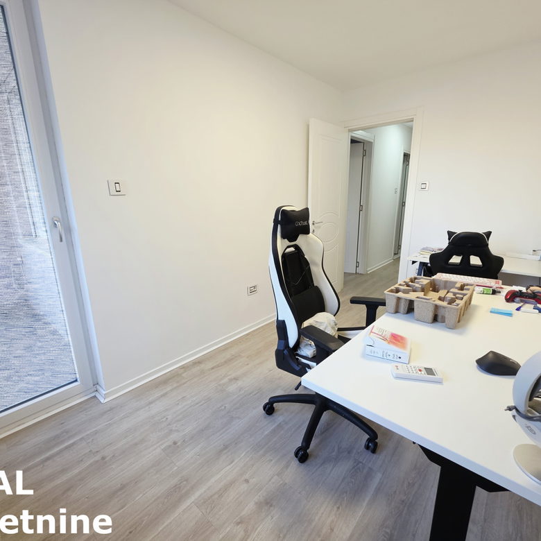 Troiposoban stan na prodaju, Sajmište, Novi Sad, 104m², 350.000 €