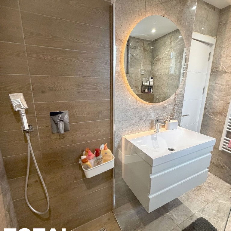 Trosoban stan na prodaju, Centar, Novi Sad, 83m², 269.000 €