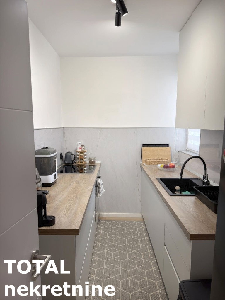 stanovi-3-dx-centar-1101934-jyoko Trosoban stan na prodaju, Centar, Novi Sad, 83m², 269.000 €