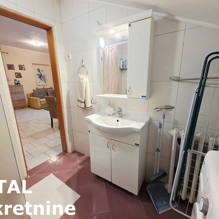 Trosoban stan na prodaju, Centar, Novi Sad, 50m², 122.000 €