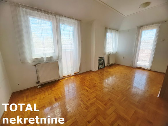 Stan Prodaja Novi Sad  83 m2