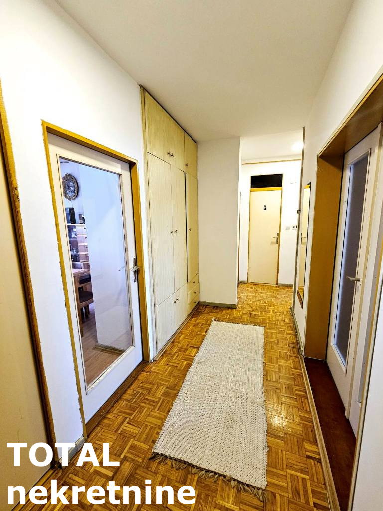 Trosoban stan na prodaju, Nova Detelinara, Novi Sad, 82m², 195.000 €