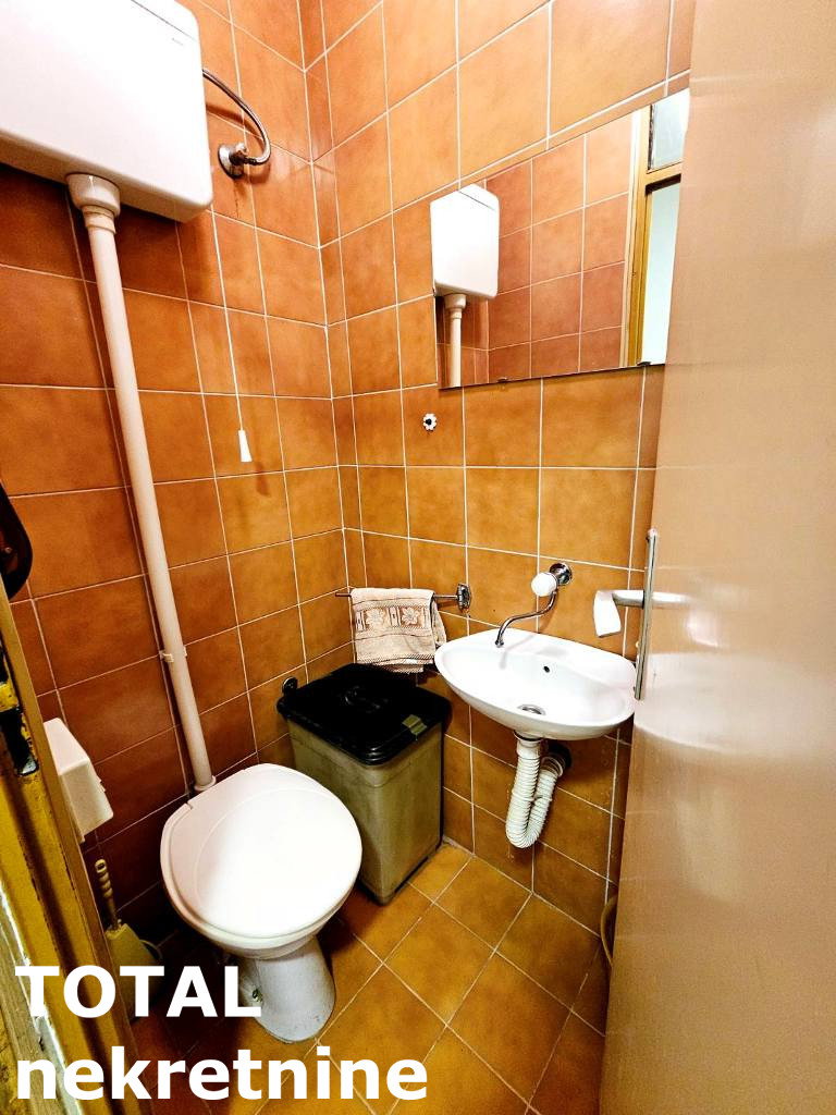 Trosoban stan na prodaju, Nova Detelinara, Novi Sad, 82m², 195.000 €