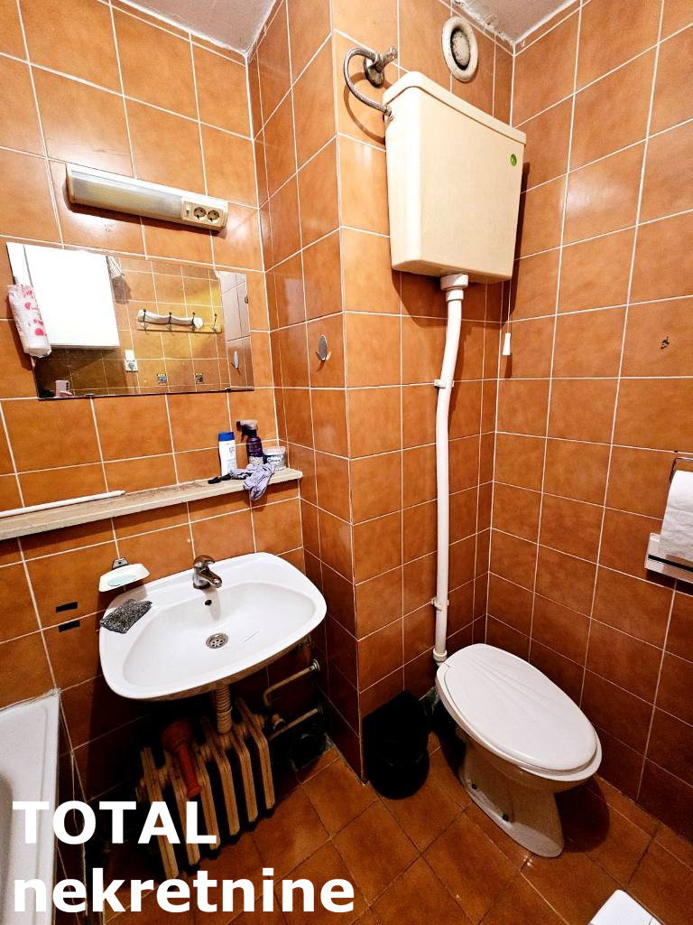 Trosoban stan na prodaju, Nova Detelinara, Novi Sad, 82m², 195.000 €