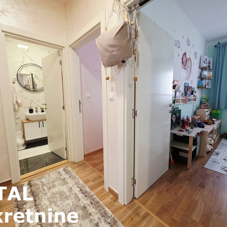 Trosoban stan na prodaju, Cara Dušana, Novi Sad, 59m², 200.000 €