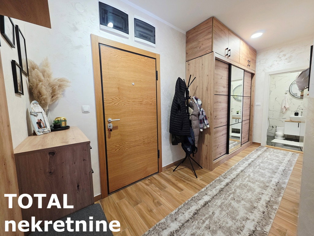 Trosoban stan na prodaju, Cara Dušana, Novi Sad, 59m², 200.000 €