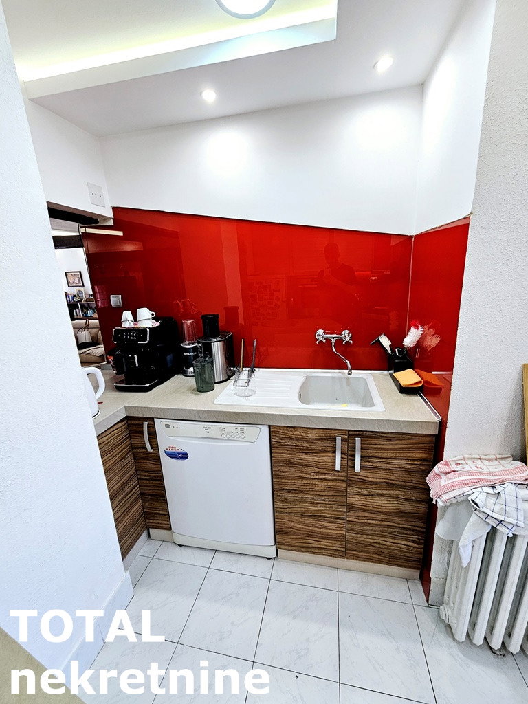 stanovi-3-po-centar-1101049-nq5ae Trosoban stan na prodaju, Centar, Novi Sad, 95m², 260.000 €