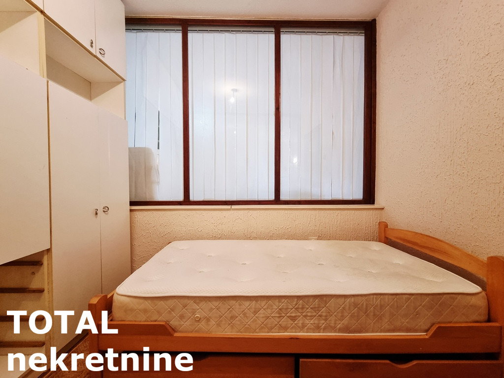 Trosoban stan na prodaju, Adamovićevo Naselje, Novi Sad, 57m², 136.800 €