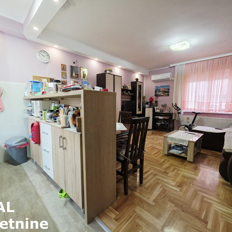 Trosoban stan na prodaju, Adice, Novi Sad, 57m², 142.500 €