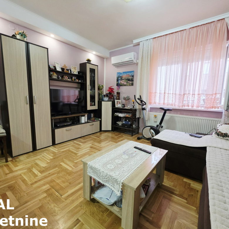 Stan Prodaja Novi Sad  57 m2