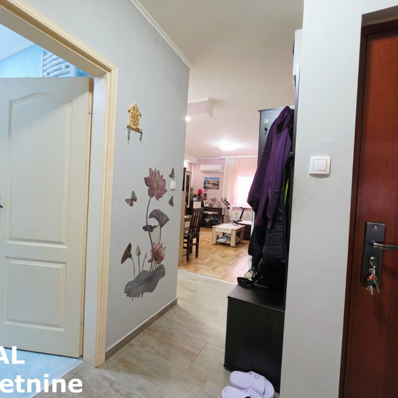 Stan Prodaja Novi Sad  57 m2