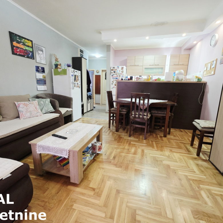Stan Prodaja Novi Sad  57 m2