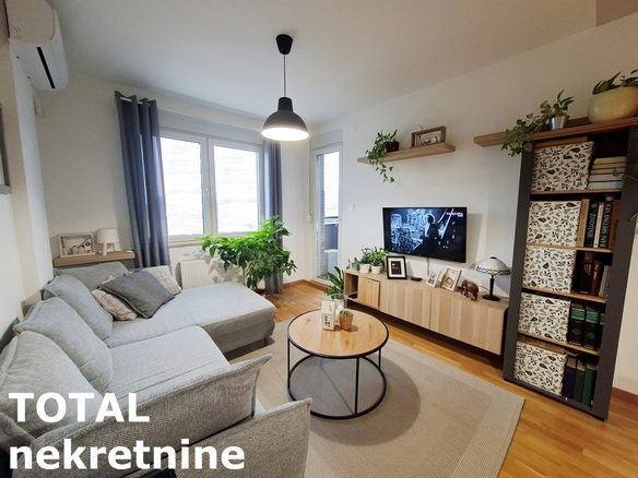 Stan Prodaja Novi Sad  60 m2