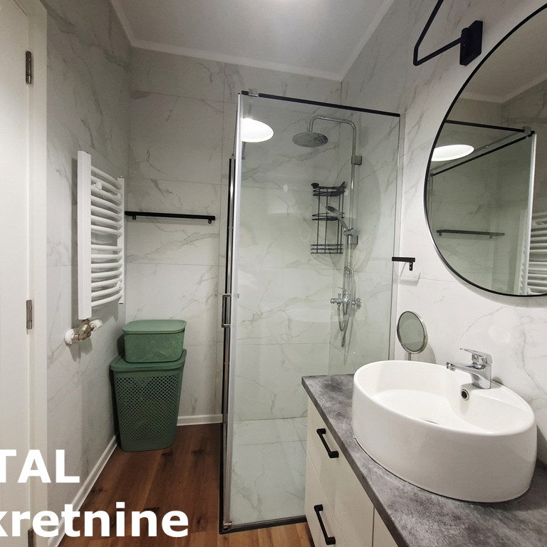 Trosoban stan na prodaju, Avijacija, Novi Sad, 60m², 185.900 €