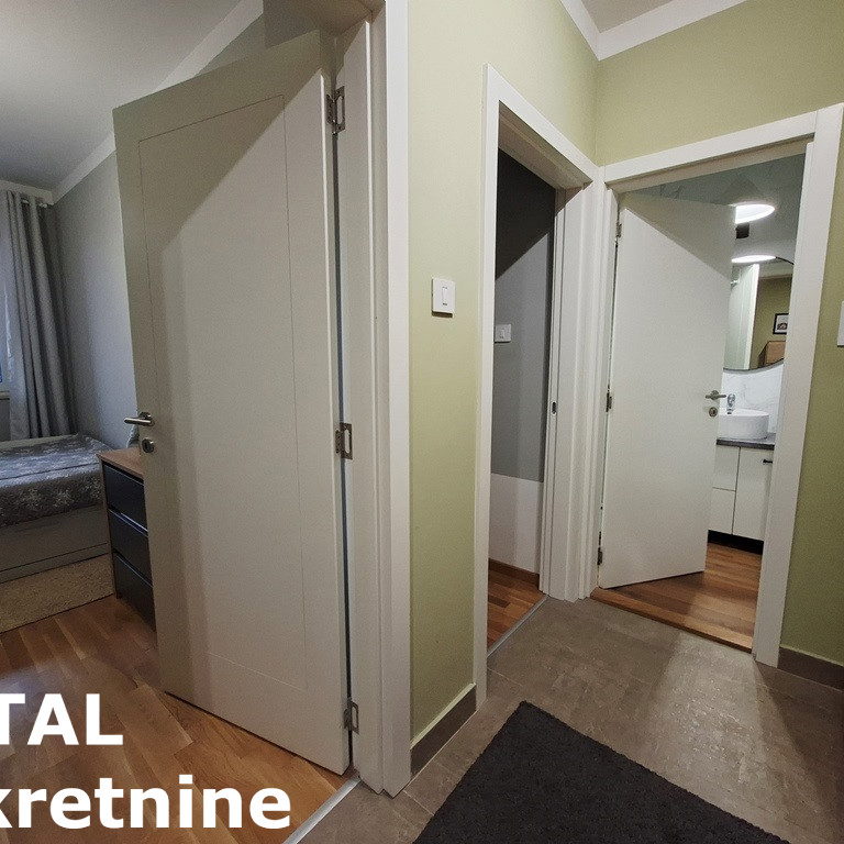 Trosoban stan na prodaju, Avijacija, Novi Sad, 60m², 185.900 €