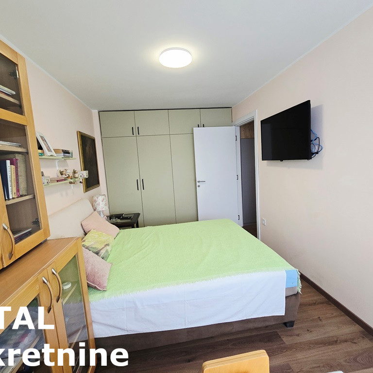 Trosoban stan na prodaju, Bulevar Oslobođenja, Novi Sad, 76m², 205.000 €