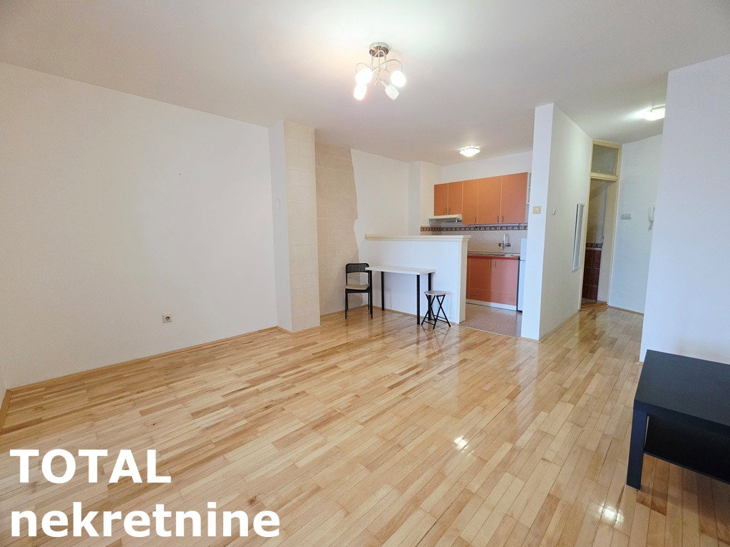Trosoban stan na prodaju, Subotički Bulevar, Novi Sad, 48m², 131.000 €