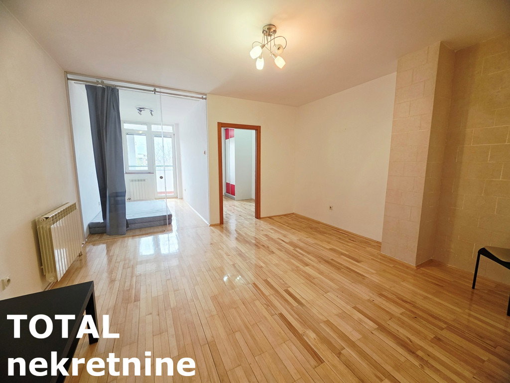 Stan Prodaja Novi Sad  48 m2