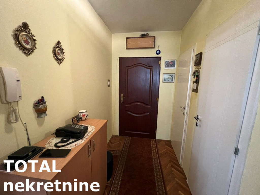 Trosoban stan na prodaju, Centar, Novi Sad, 71m², 177.500 €