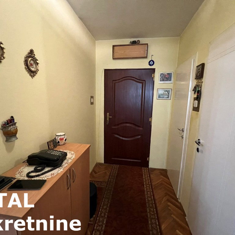 Trosoban stan na prodaju, Centar, Novi Sad, 71m², 177.500 €