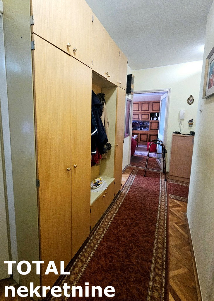 Trosoban stan na prodaju, Centar, Novi Sad, 71m², 177.500 €