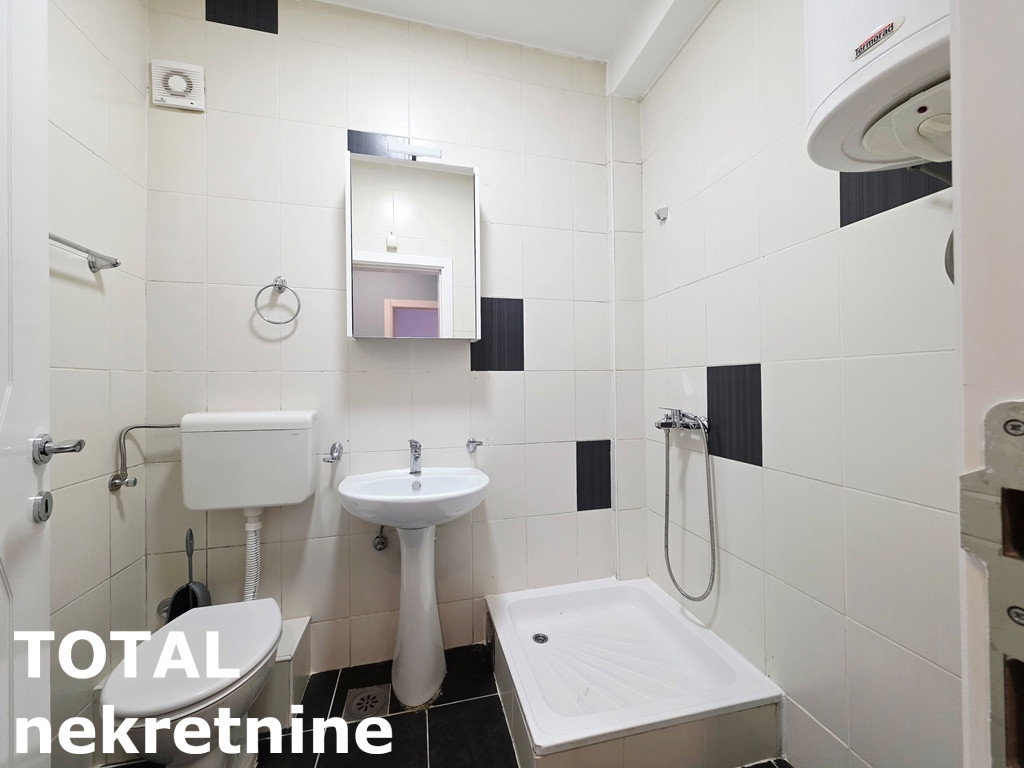 stanovi-3-re-centar-1101838-dm2kh Trosoban stan na prodaju, Centar, Novi Sad, 78m², 250.000 €