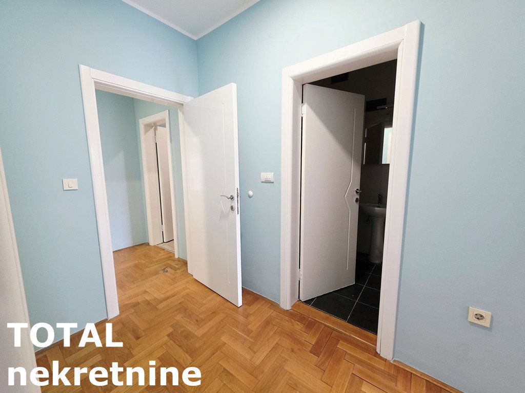 stanovi-3-re-centar-1101838-phzju Trosoban stan na prodaju, Centar, Novi Sad, 78m², 250.000 €