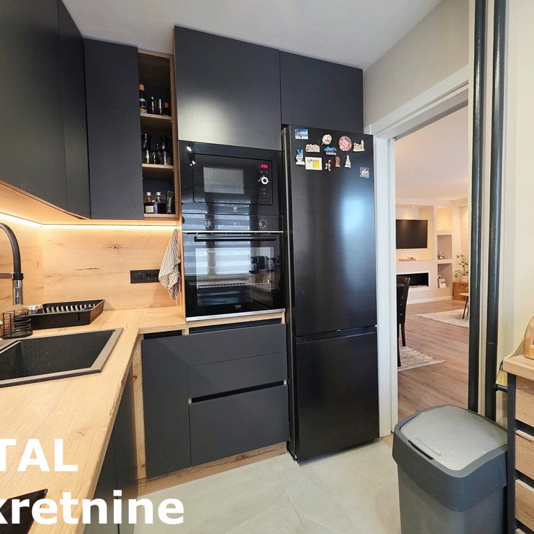 Trosoban stan na prodaju, Centar, Novi Sad, 76m², 252.000 €