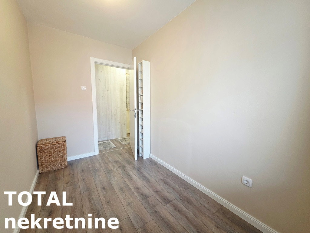 stanovi-3-re-centar-1102765-hic9j Trosoban stan na prodaju, Centar, Novi Sad, 76m², 252.000 €