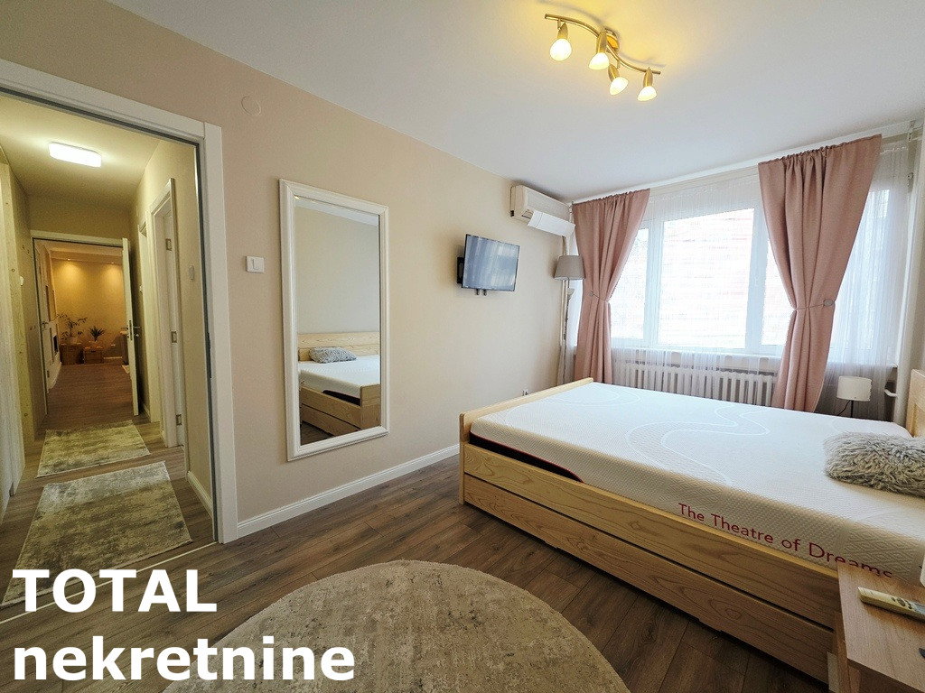 stanovi-3-re-centar-1102765-qrduc Trosoban stan na prodaju, Centar, Novi Sad, 76m², 252.000 €